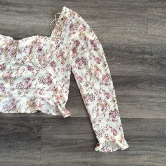 ASTR Floral Cropped Top Cottage Core Flounce Large Sweetheart Neckline Feminine - Picture 7 of 8